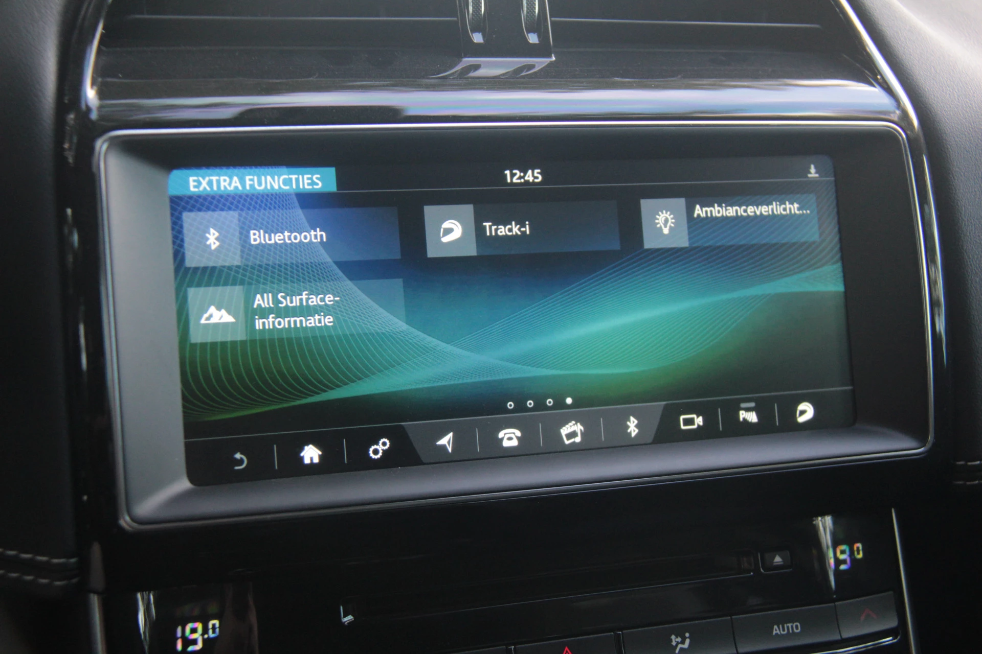 Hoofdafbeelding Jaguar XE