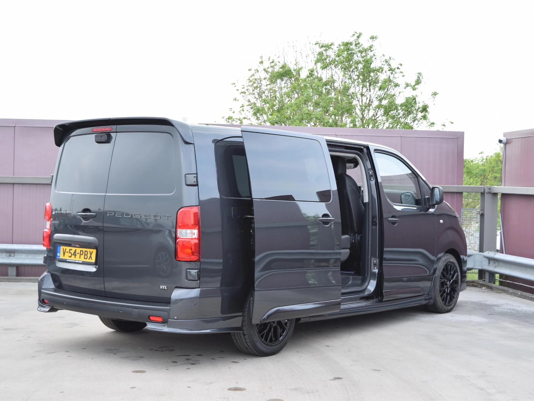 Hoofdafbeelding Peugeot e-Expert
