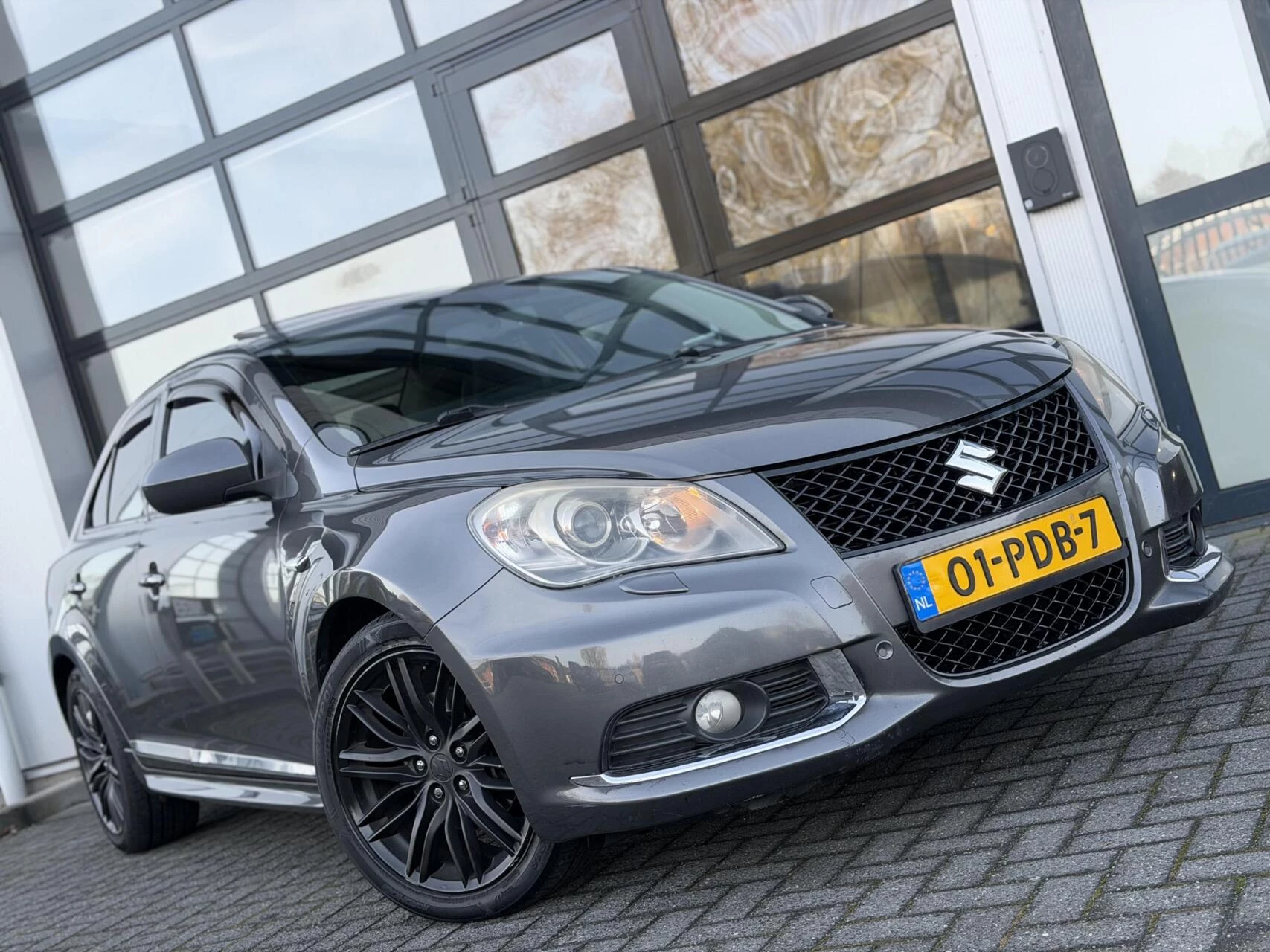 Hoofdafbeelding Suzuki Kizashi
