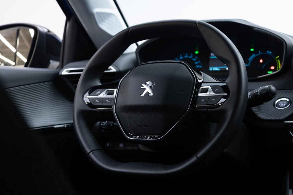 Hoofdafbeelding Peugeot e-208