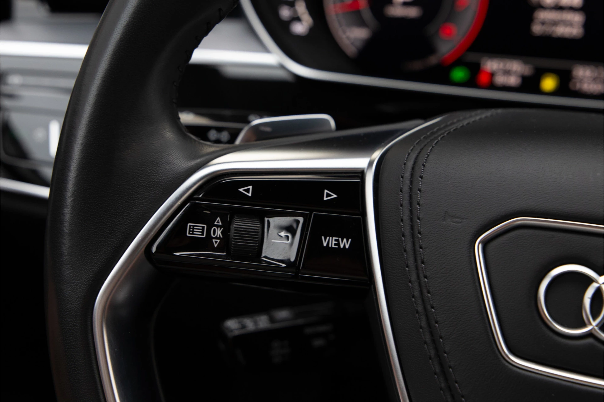 Hoofdafbeelding Audi A8