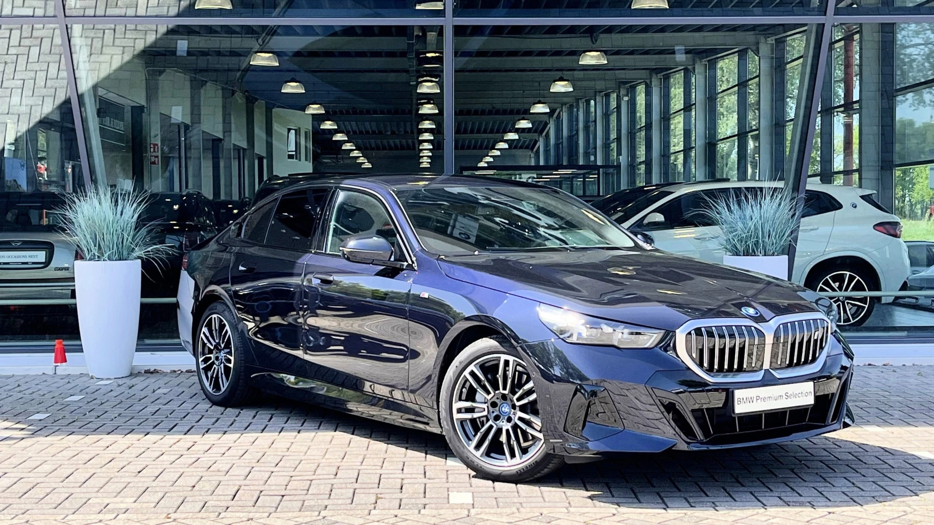 Hoofdafbeelding BMW i5