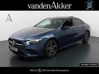 Mercedes-Benz A-Klasse 250e AMG // Panoramadak // Memory // Trekhaak // Keyless // Carplay // Sfeerverlichting // MultiBeam LED // Night Pakket // Augmented Reality