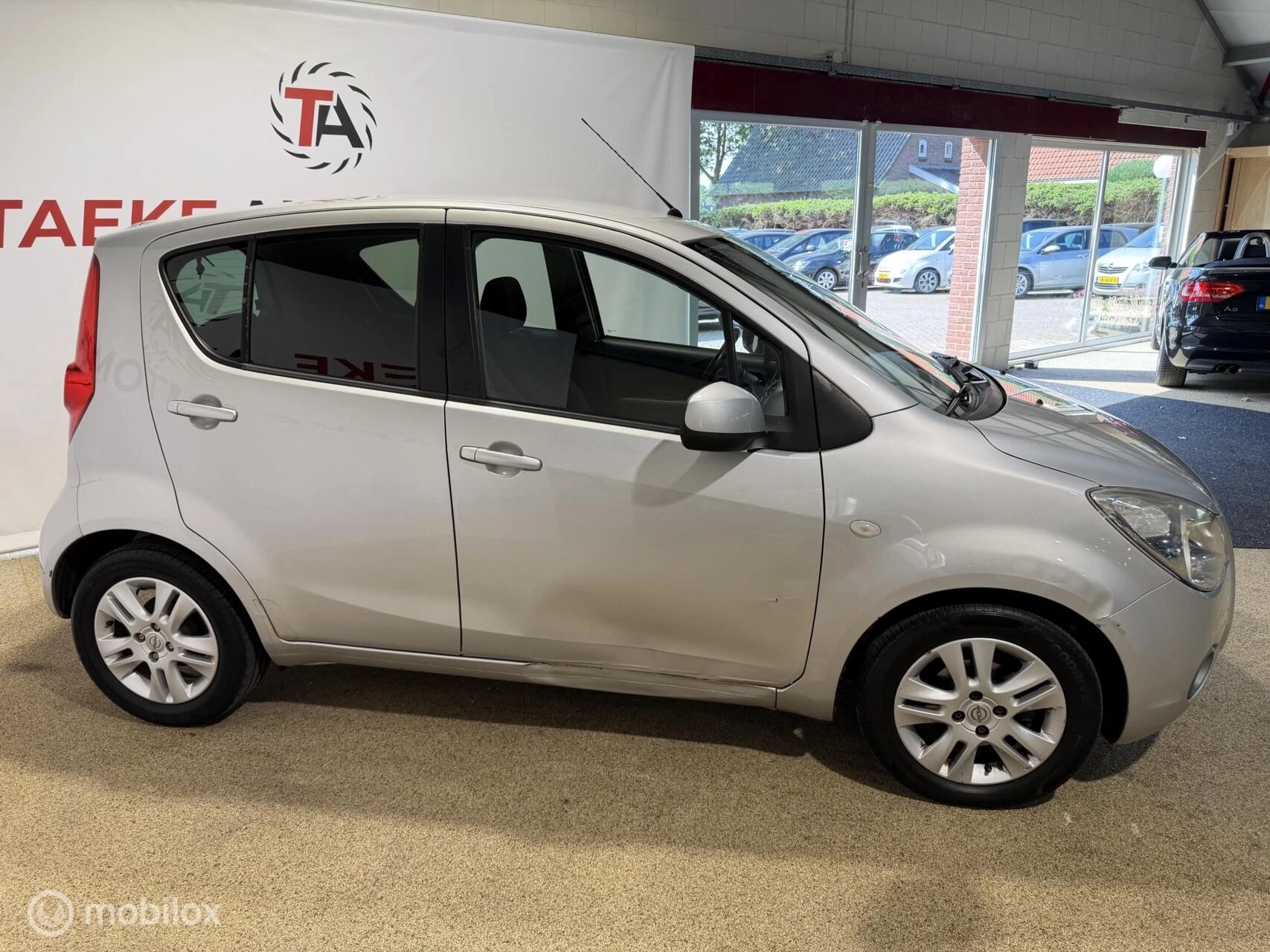 Hoofdafbeelding Opel Agila