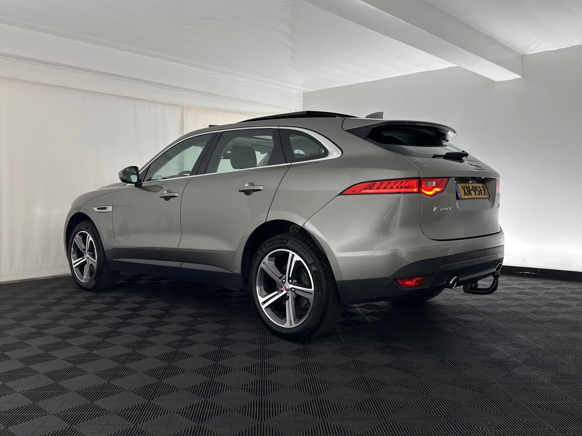 Hoofdafbeelding Jaguar F-PACE