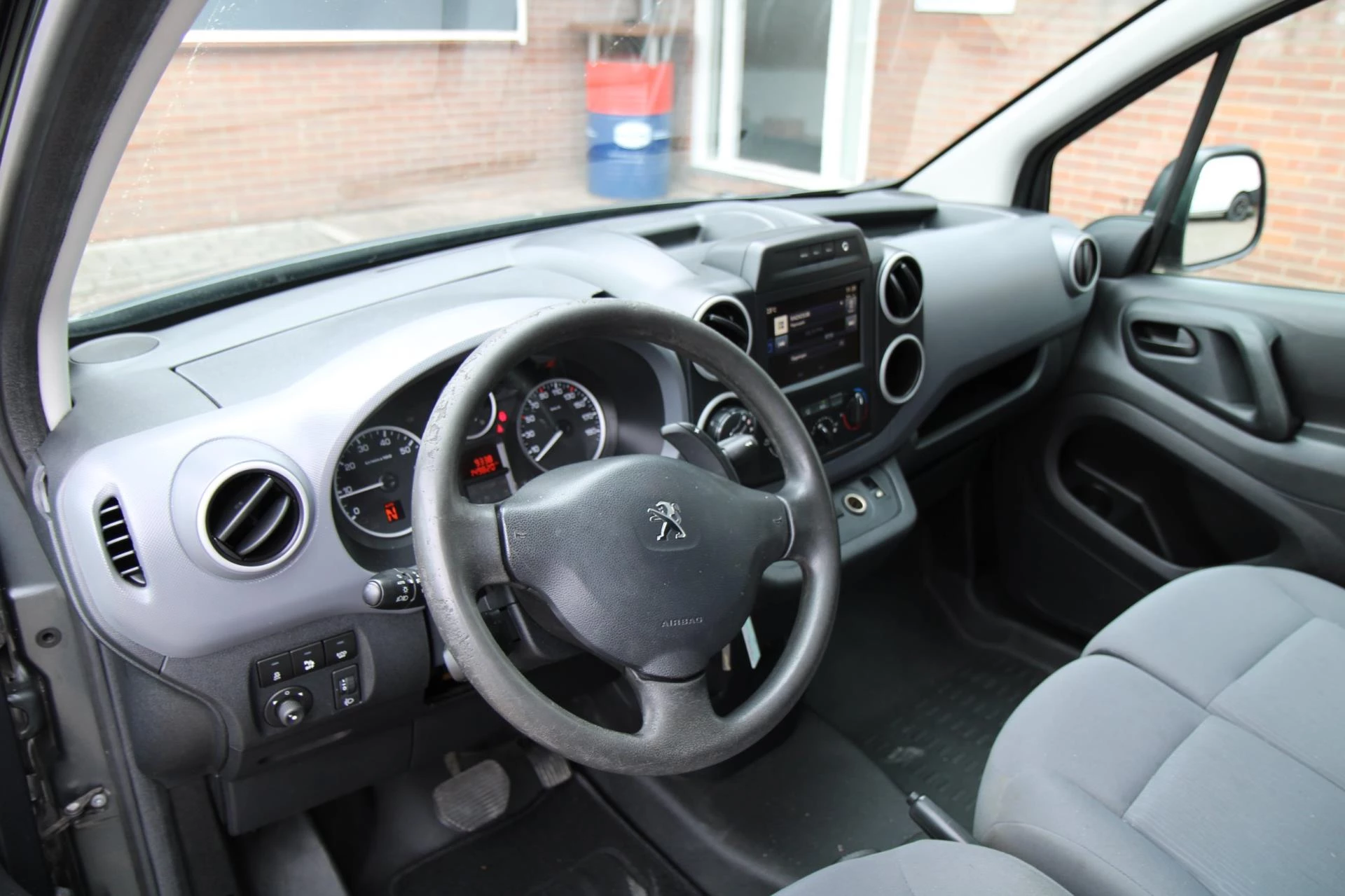 Hoofdafbeelding Peugeot Partner