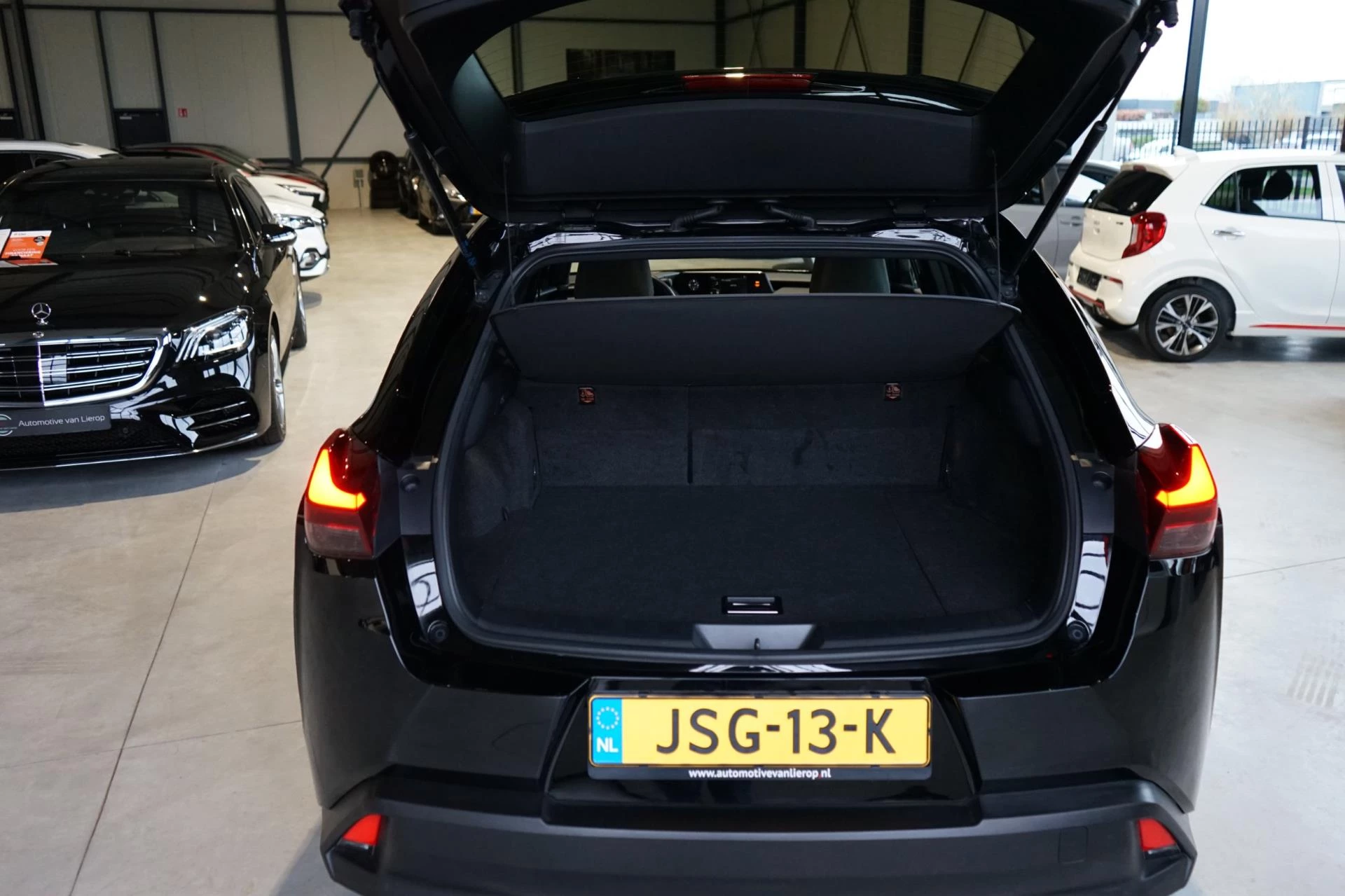 Hoofdafbeelding Lexus UX