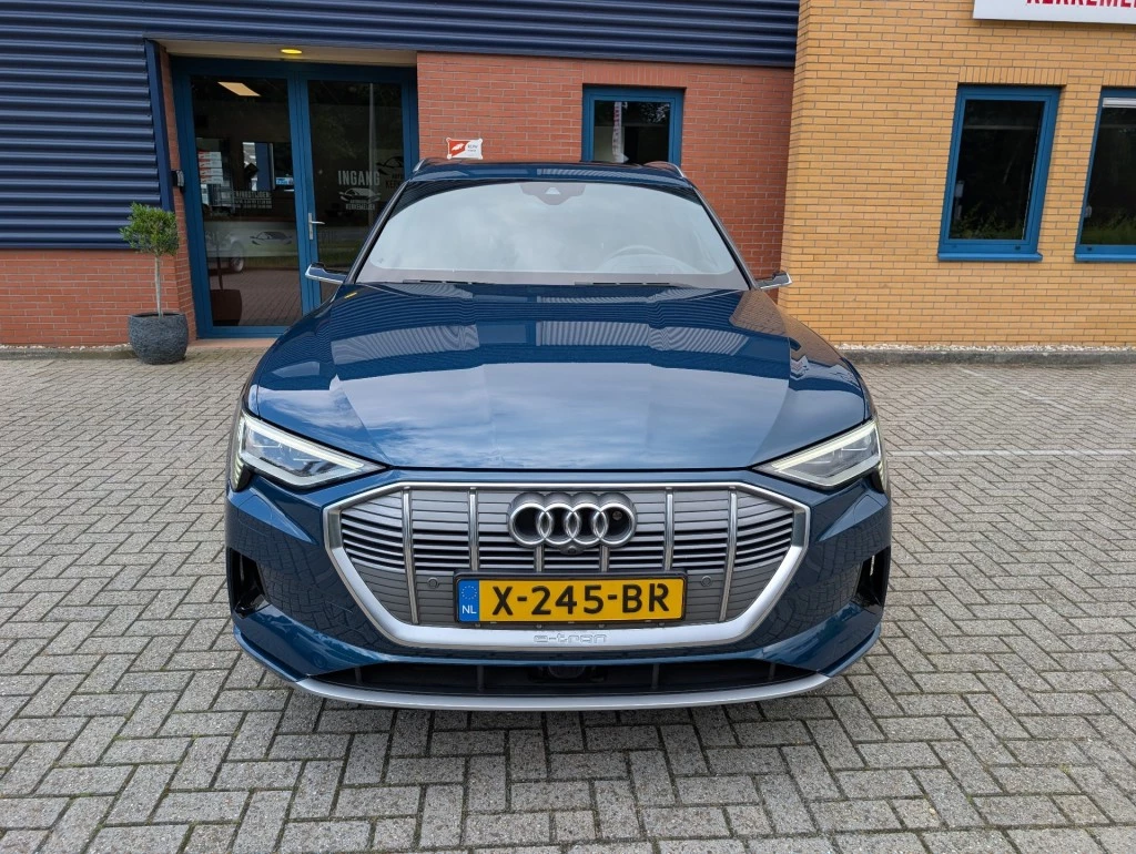 Hoofdafbeelding Audi e-tron