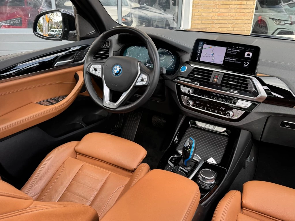 Hoofdafbeelding BMW iX3