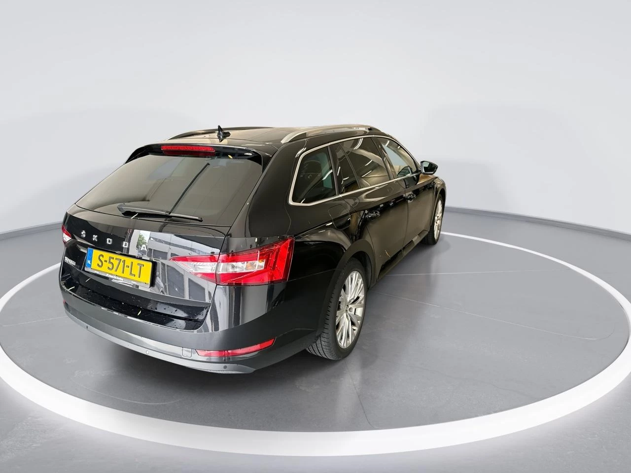 Hoofdafbeelding Škoda Superb
