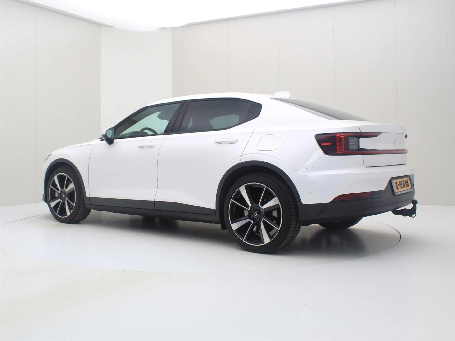 Hoofdafbeelding Polestar 2