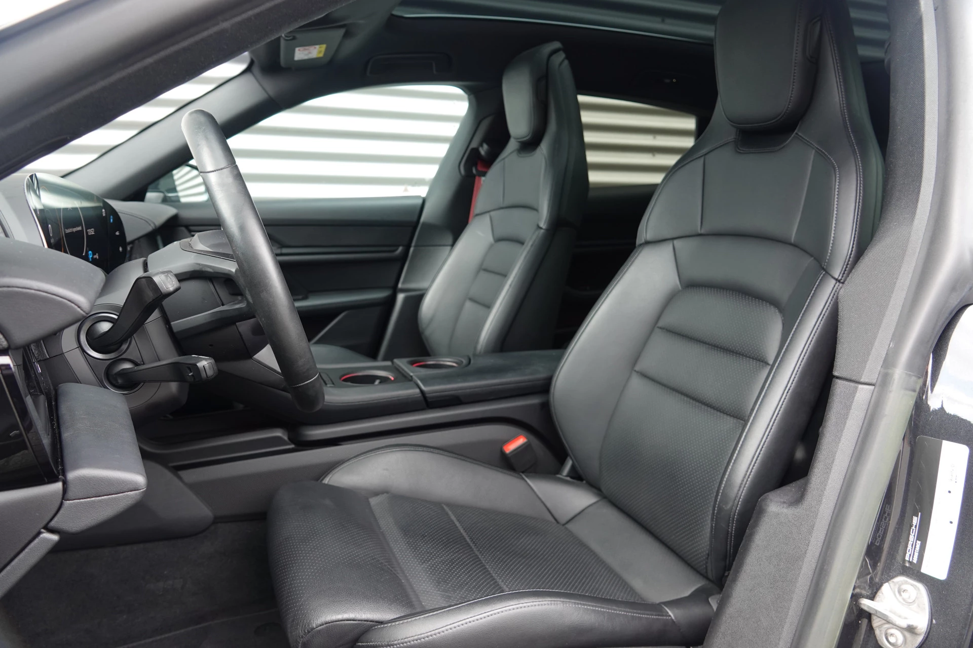 Hoofdafbeelding Porsche Taycan