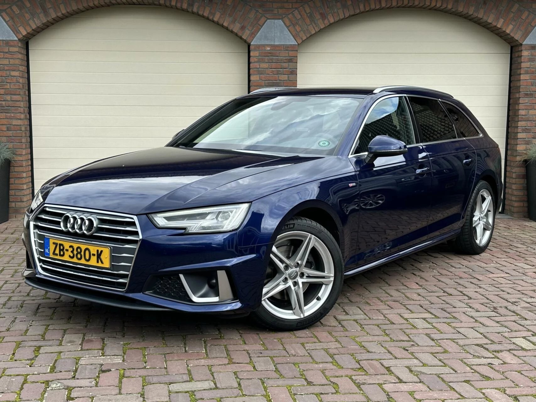 Hoofdafbeelding Audi A4