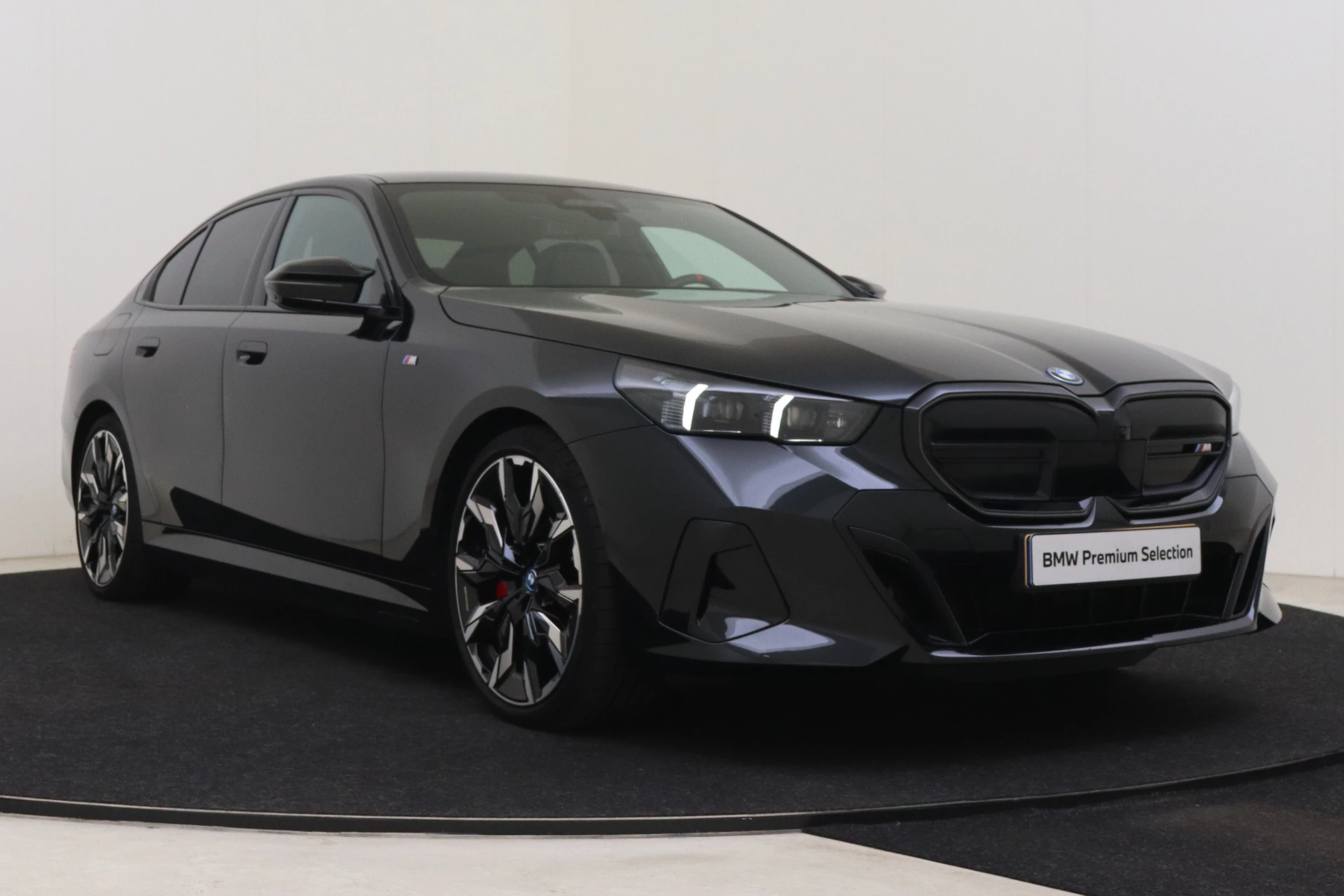 Hoofdafbeelding BMW i5