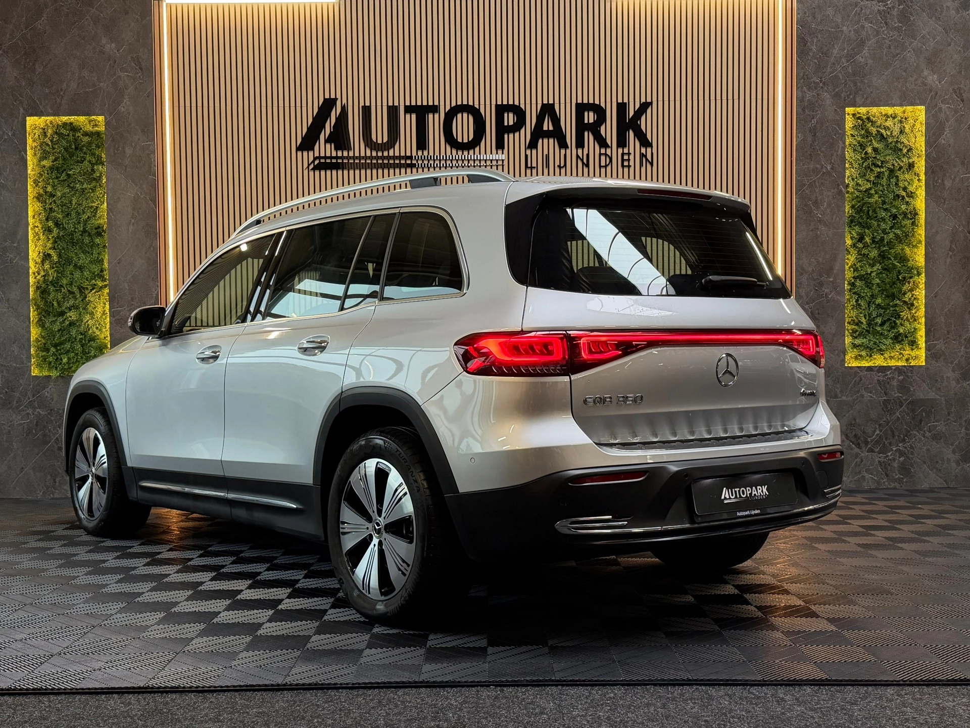 Hoofdafbeelding Mercedes-Benz EQB