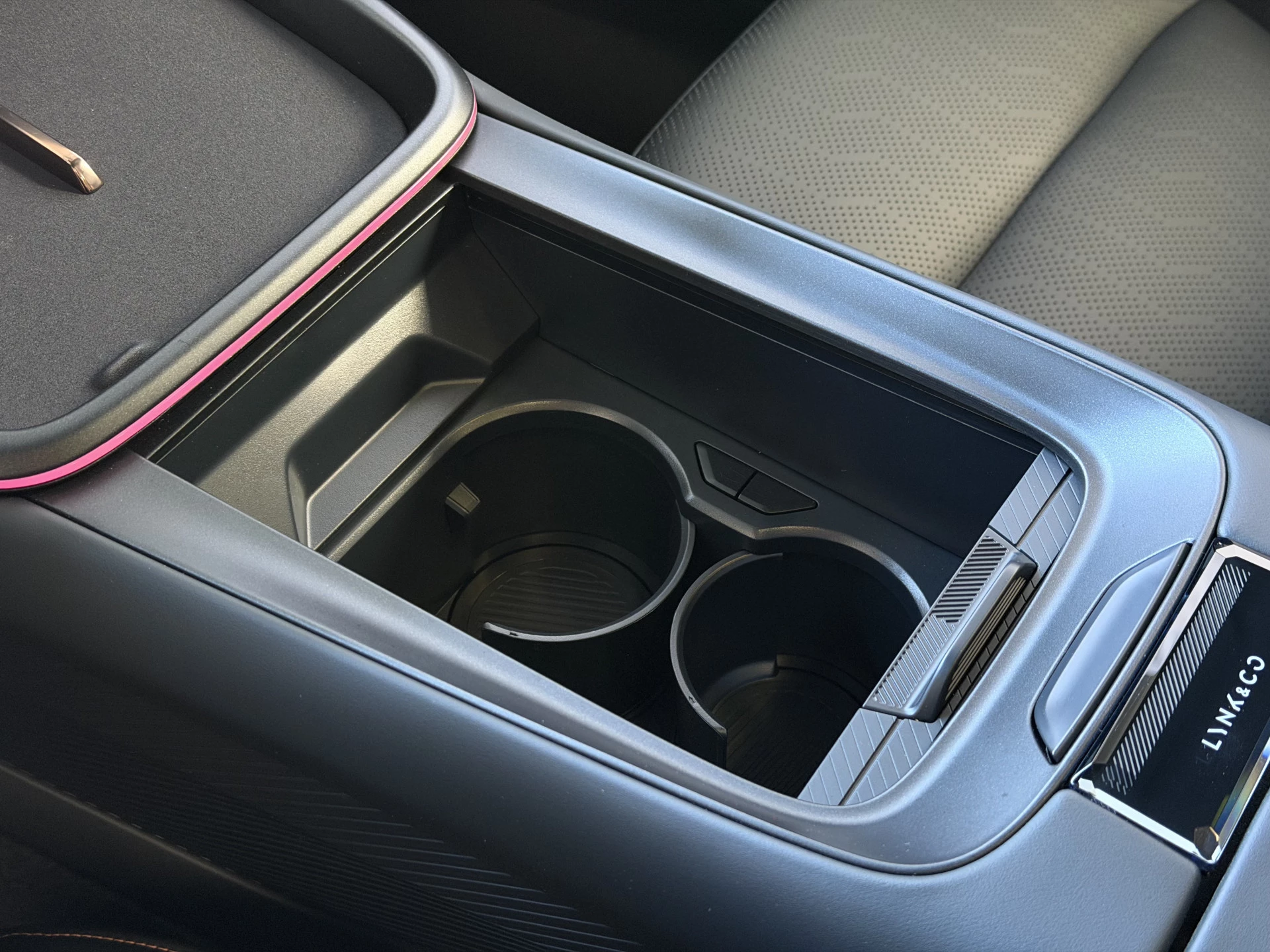 Hoofdafbeelding Lynk & Co 08