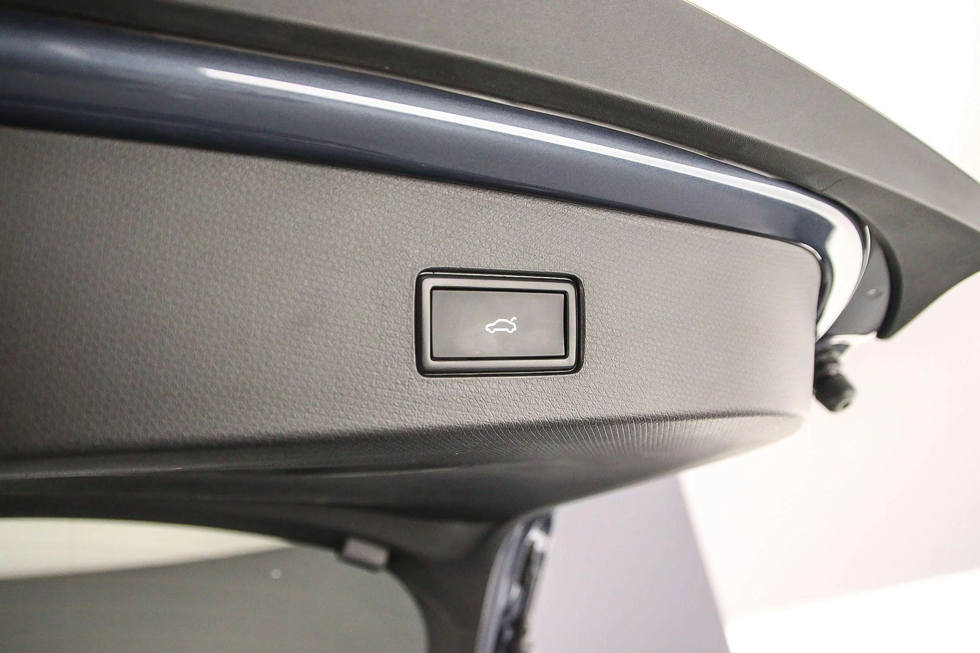 Hoofdafbeelding CUPRA Tavascan