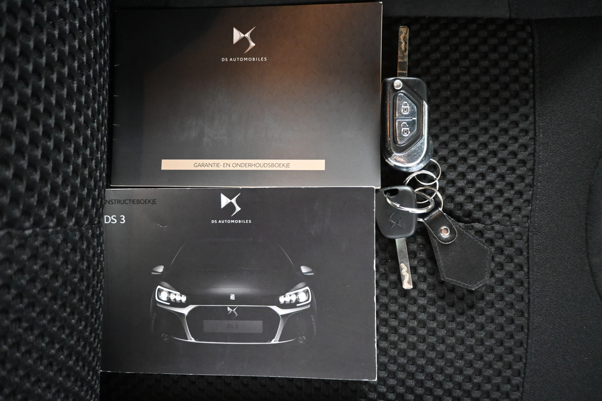 Hoofdafbeelding DS DS 3