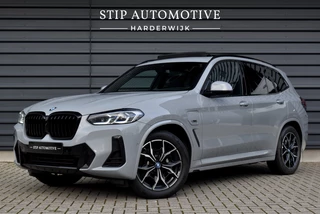 BMW X3 xDrive30e M Sport Shadow | Pano | Laser | Head-Up | Trekhaak | CarPlay | Stuur+Stoelverwarming |