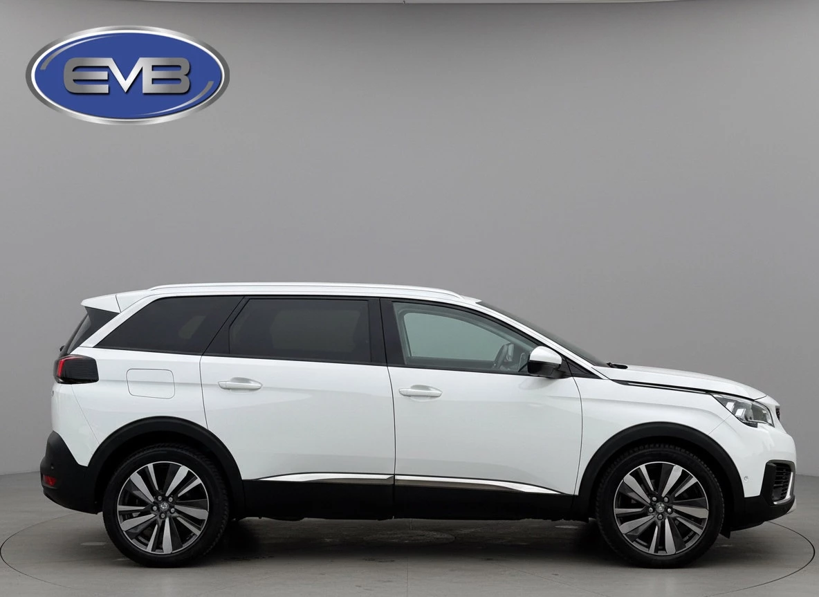 Hoofdafbeelding Peugeot 5008