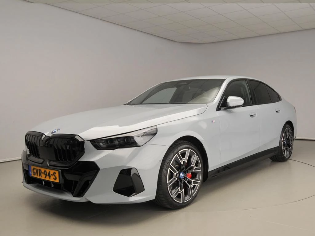 Hoofdafbeelding BMW i5