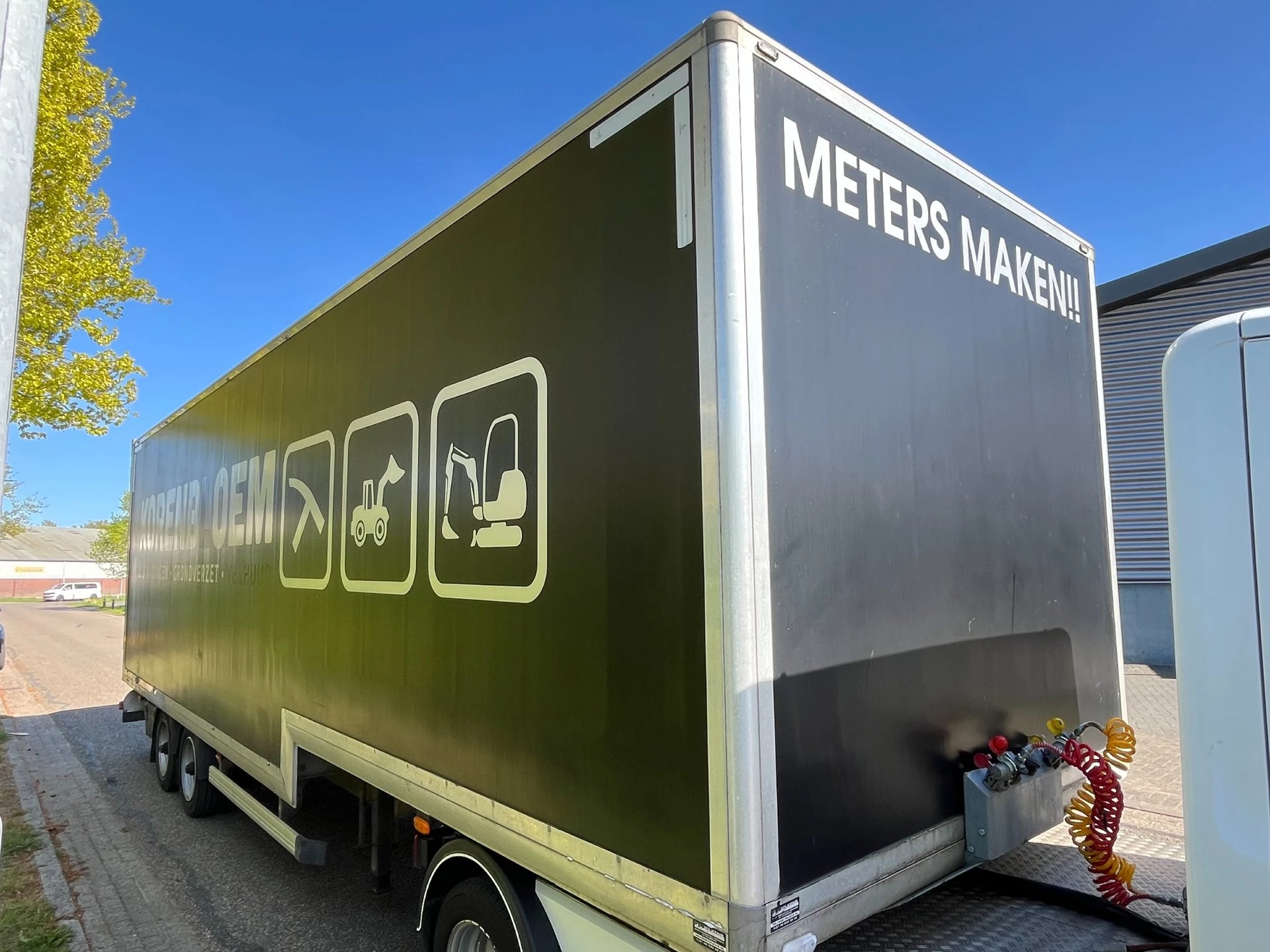 Hoofdafbeelding Ancy factory | BE Oplegger |  Semi dieplader gesloten