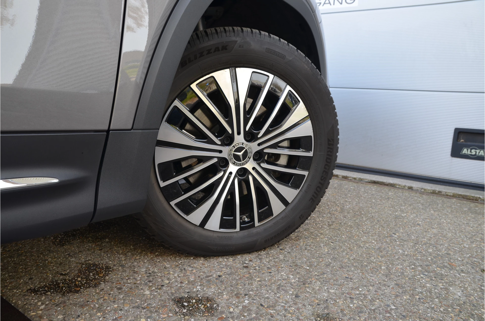 Hoofdafbeelding Mercedes-Benz EQB