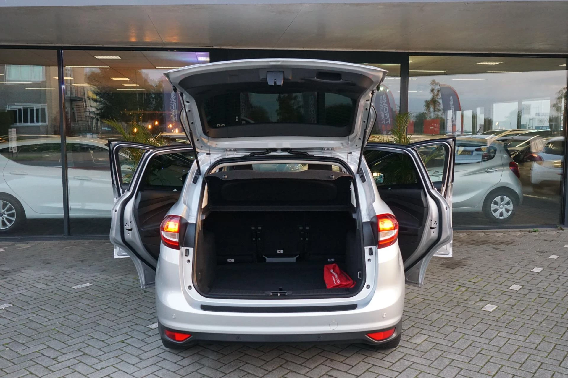 Hoofdafbeelding Ford C-MAX