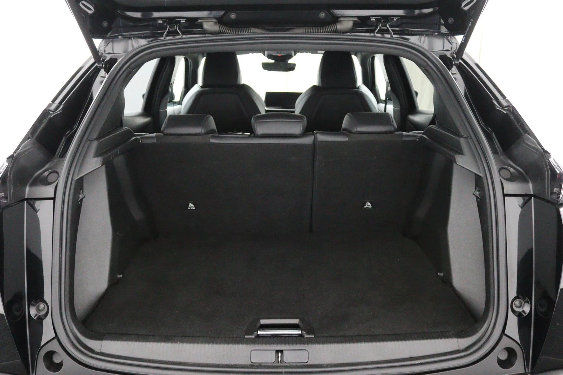 Hoofdafbeelding Peugeot e-2008