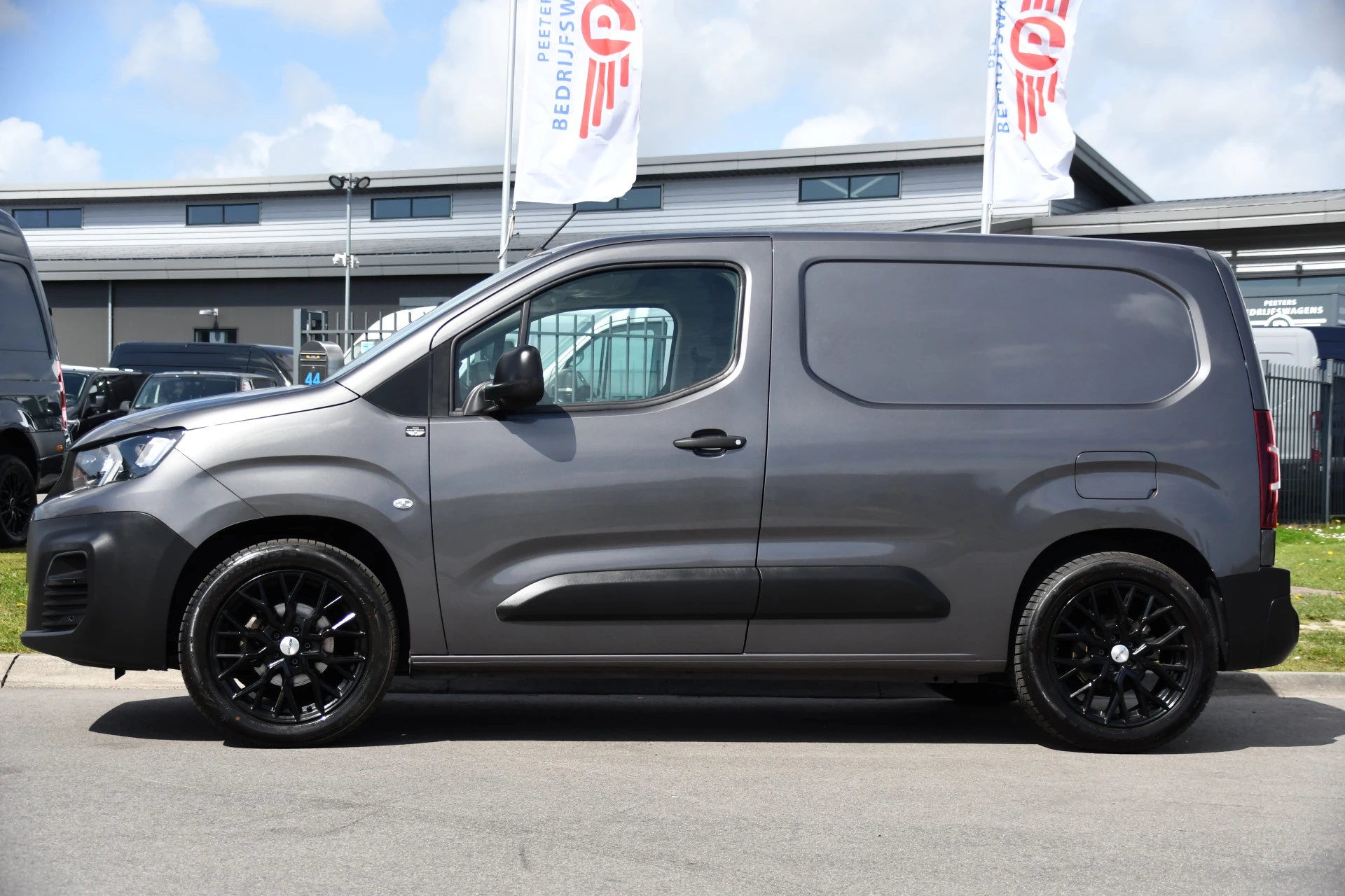 Hoofdafbeelding Peugeot Partner