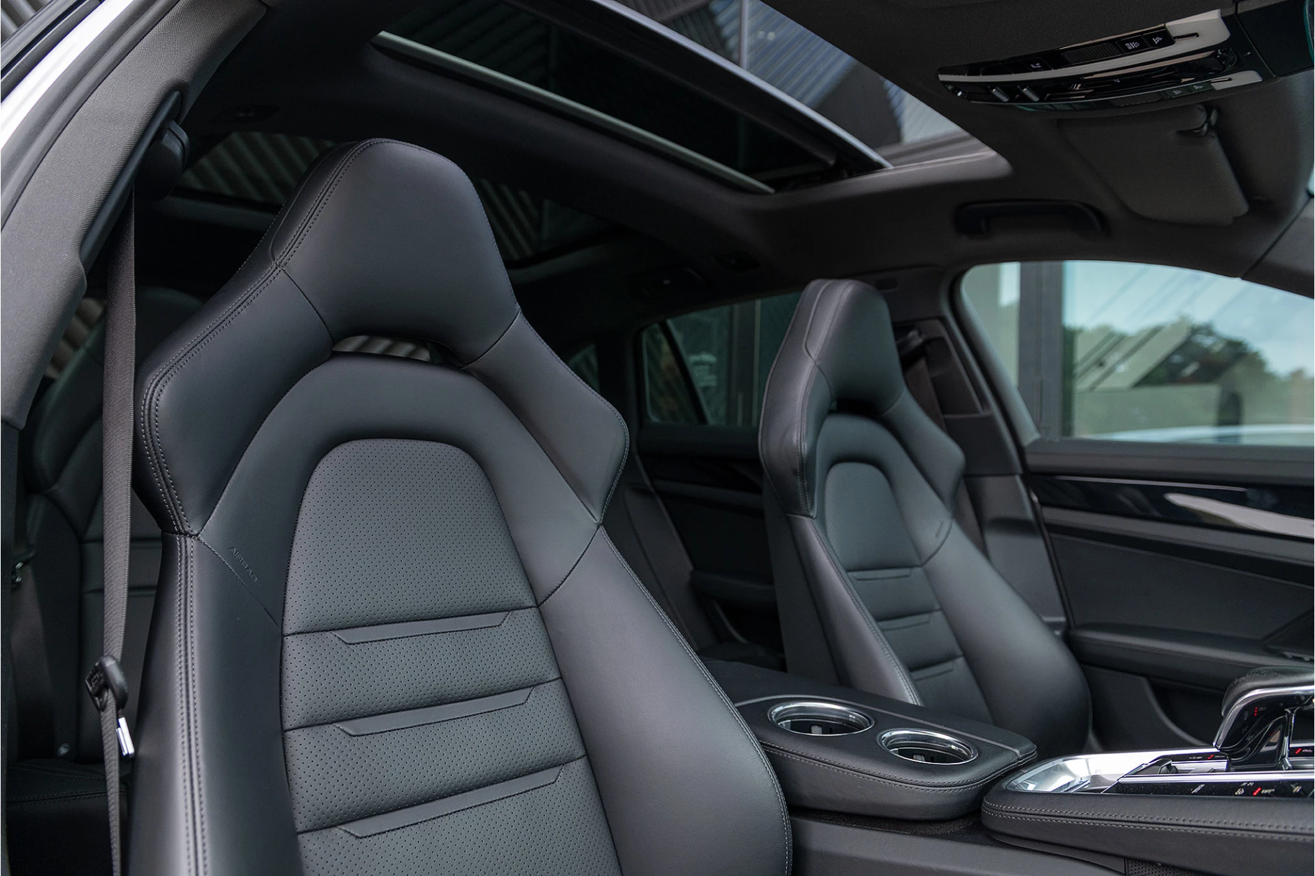 Hoofdafbeelding Porsche Panamera