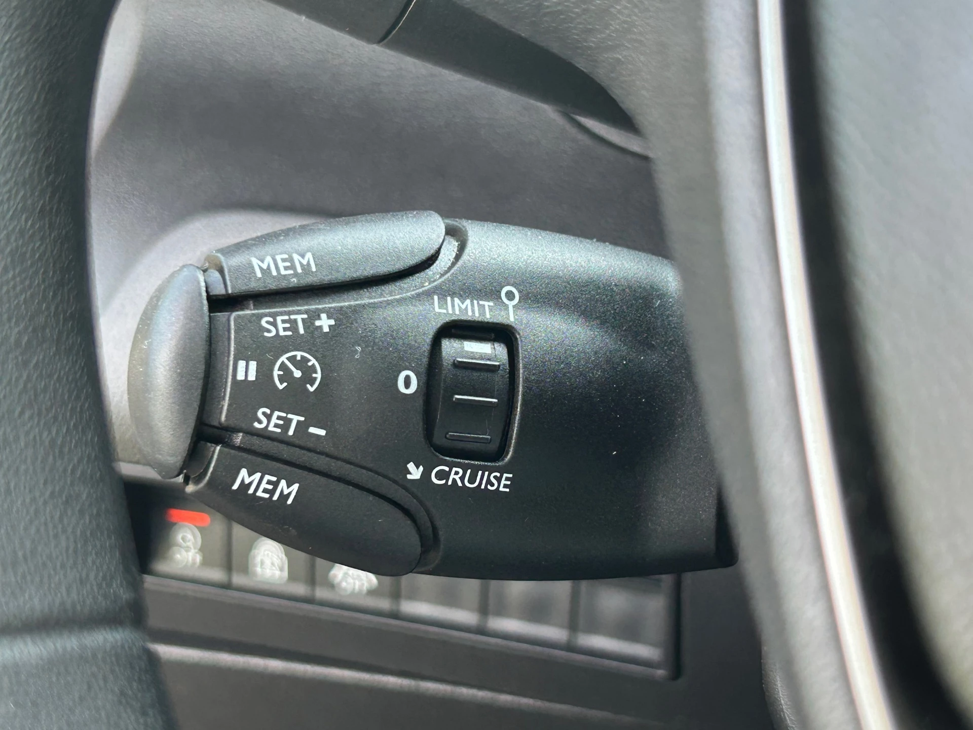 Hoofdafbeelding Peugeot Rifter