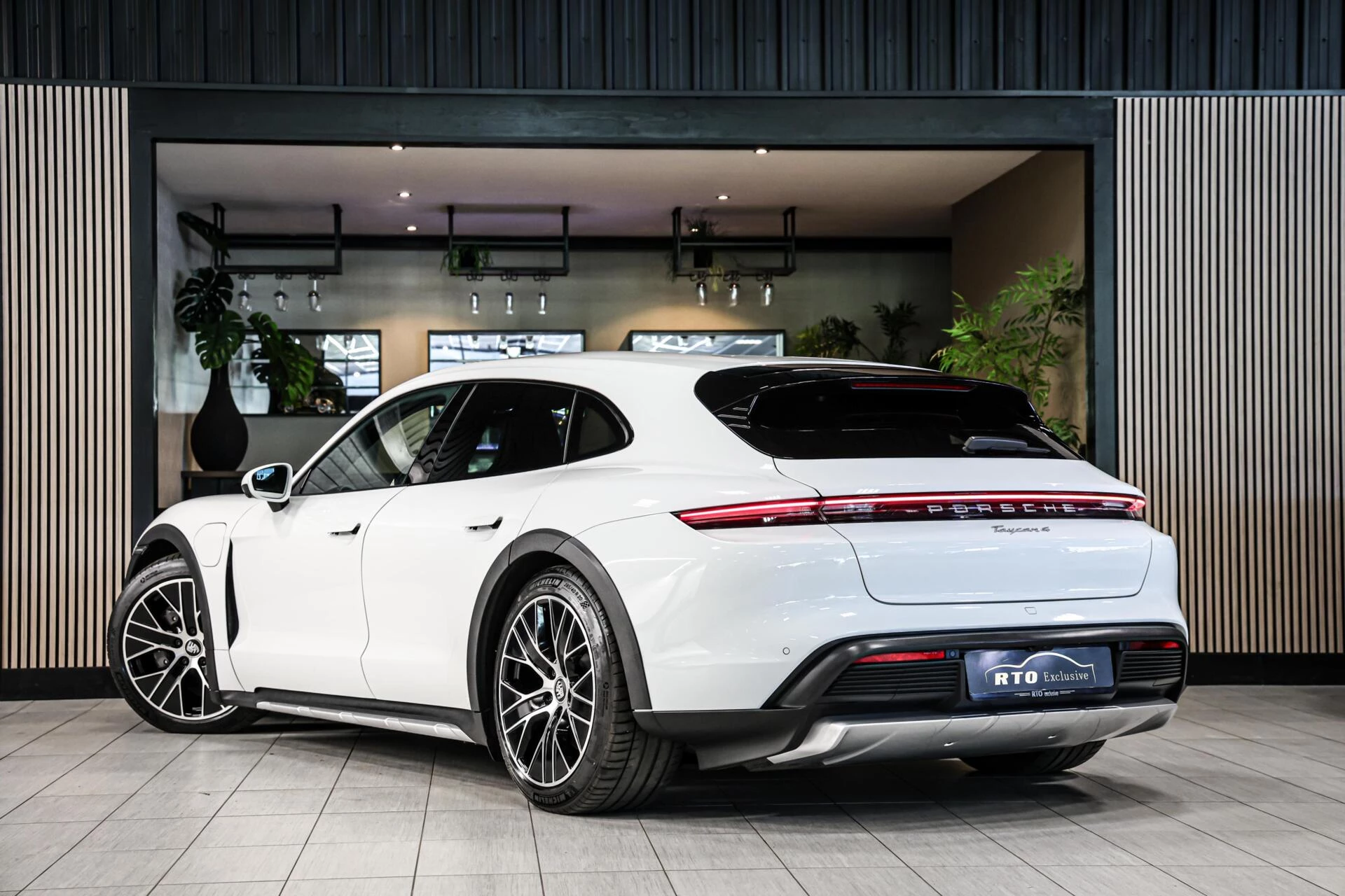 Hoofdafbeelding Porsche Taycan