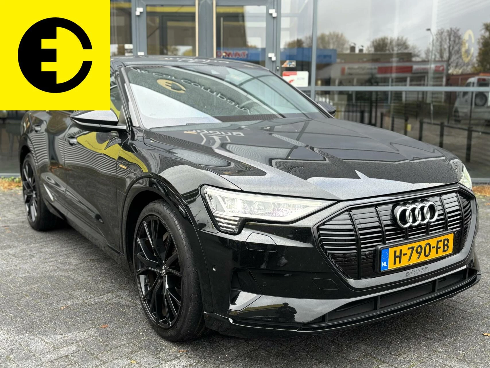 Hoofdafbeelding Audi e-tron