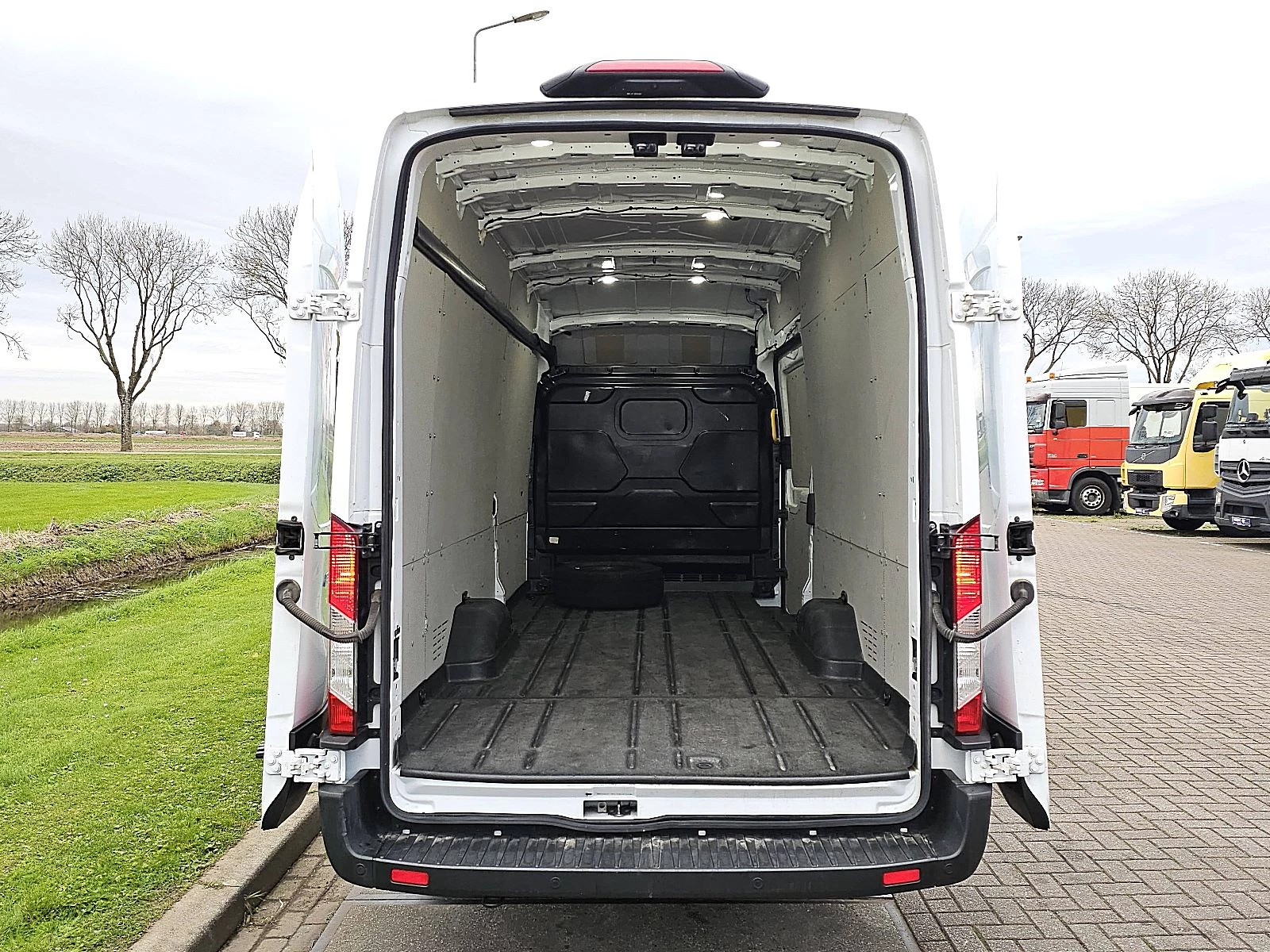 Hoofdafbeelding Ford E-Transit