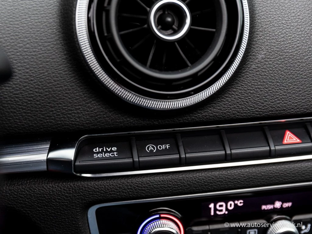 Hoofdafbeelding Audi Cabriolet