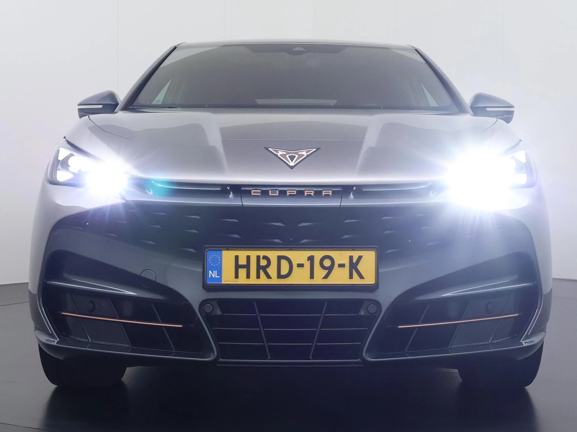 Hoofdafbeelding CUPRA Tavascan