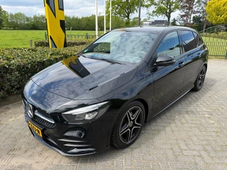 Mercedes-Benz B-Klasse 180 Business Solution AMG Winterpakket / Trekhaak / Carplay