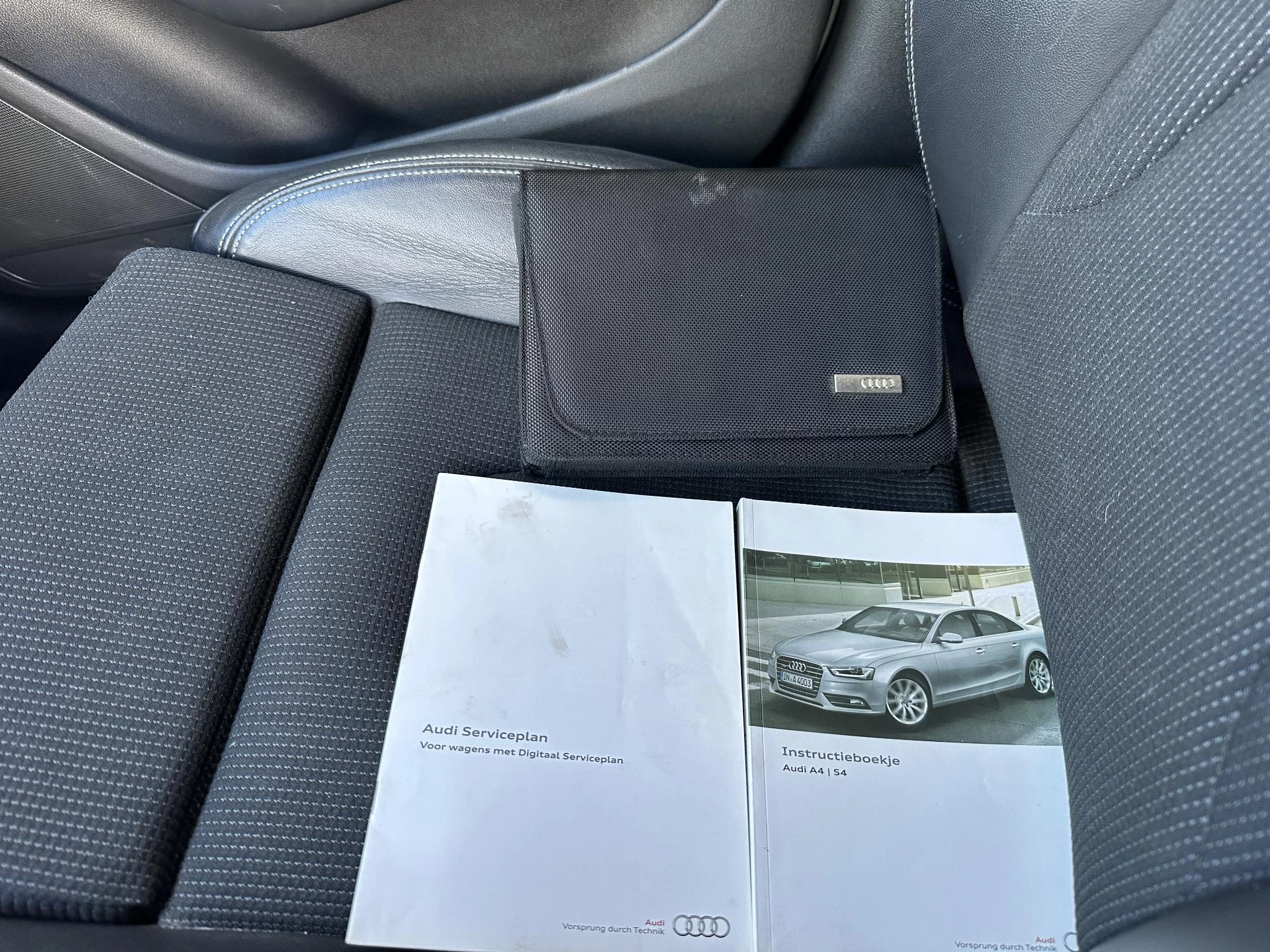 Hoofdafbeelding Audi A4