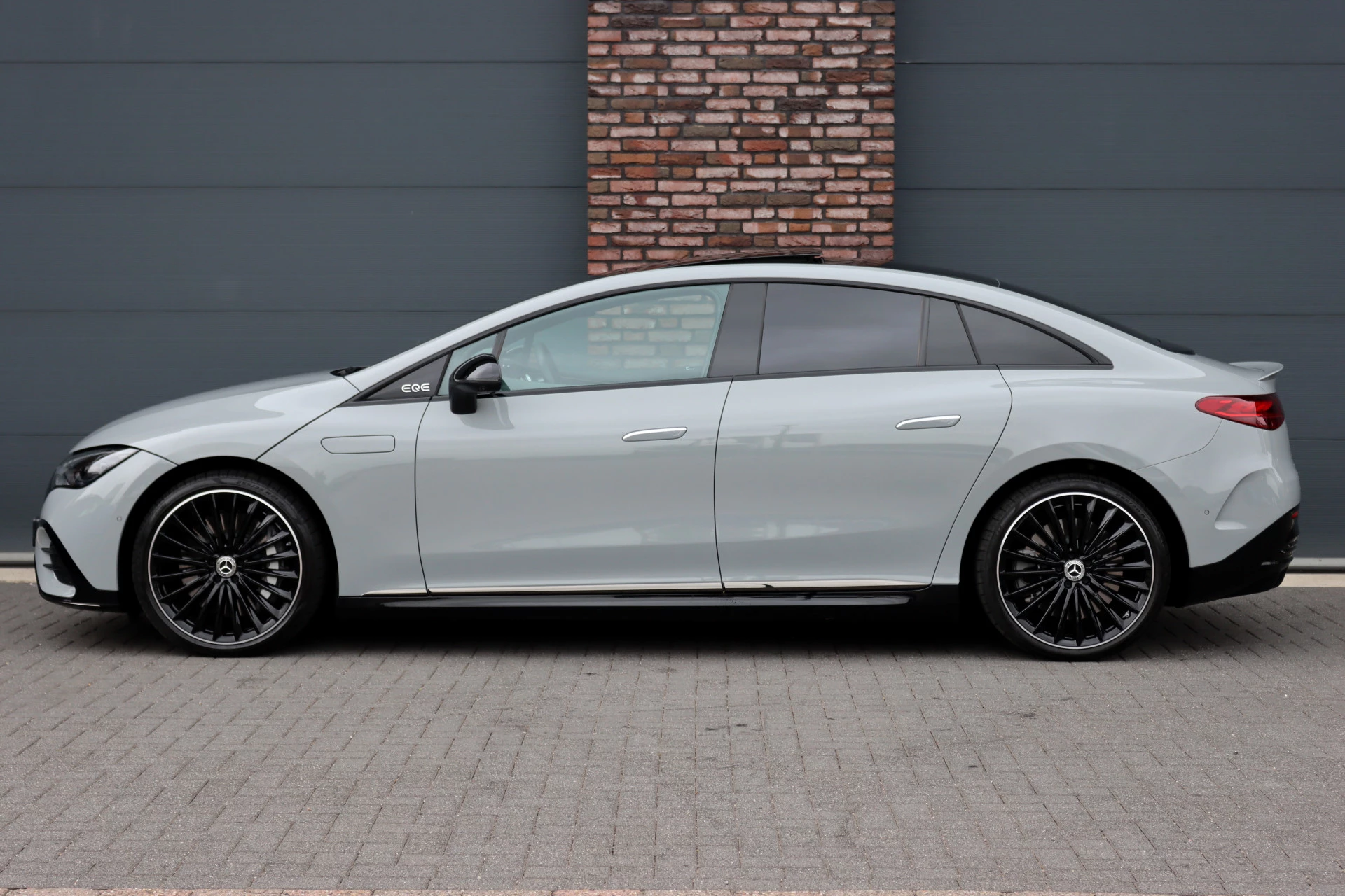 Hoofdafbeelding Mercedes-Benz EQE
