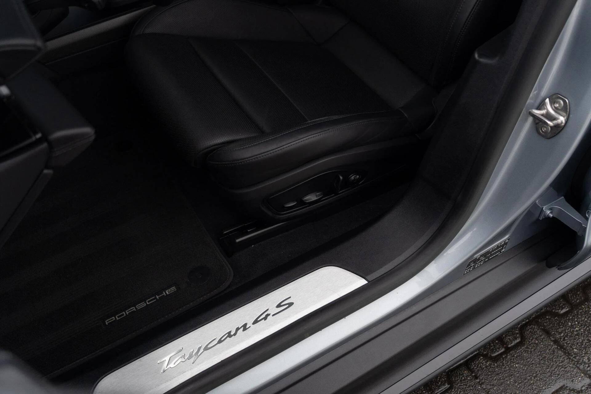 Hoofdafbeelding Porsche Taycan