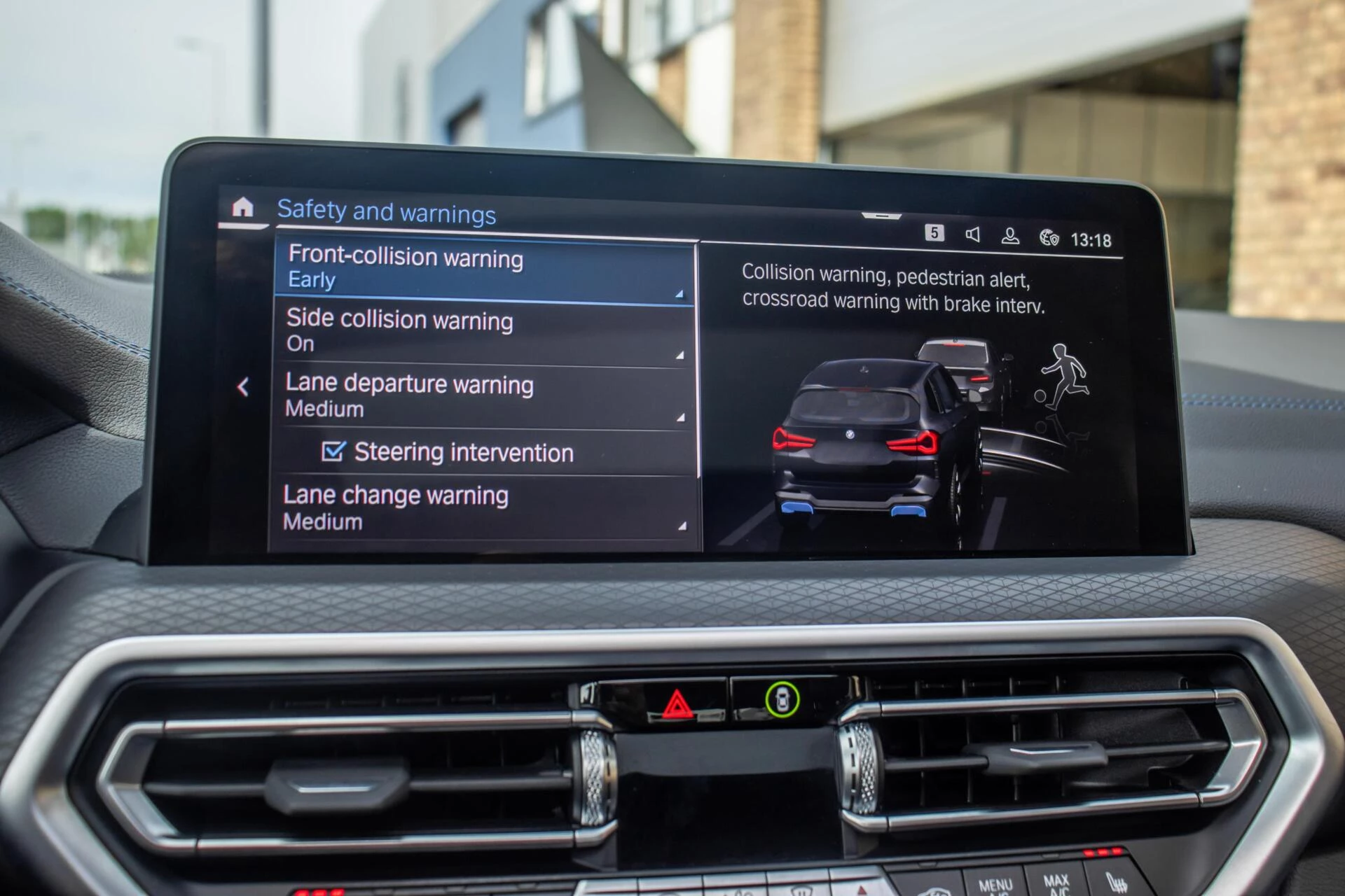 Hoofdafbeelding BMW iX3