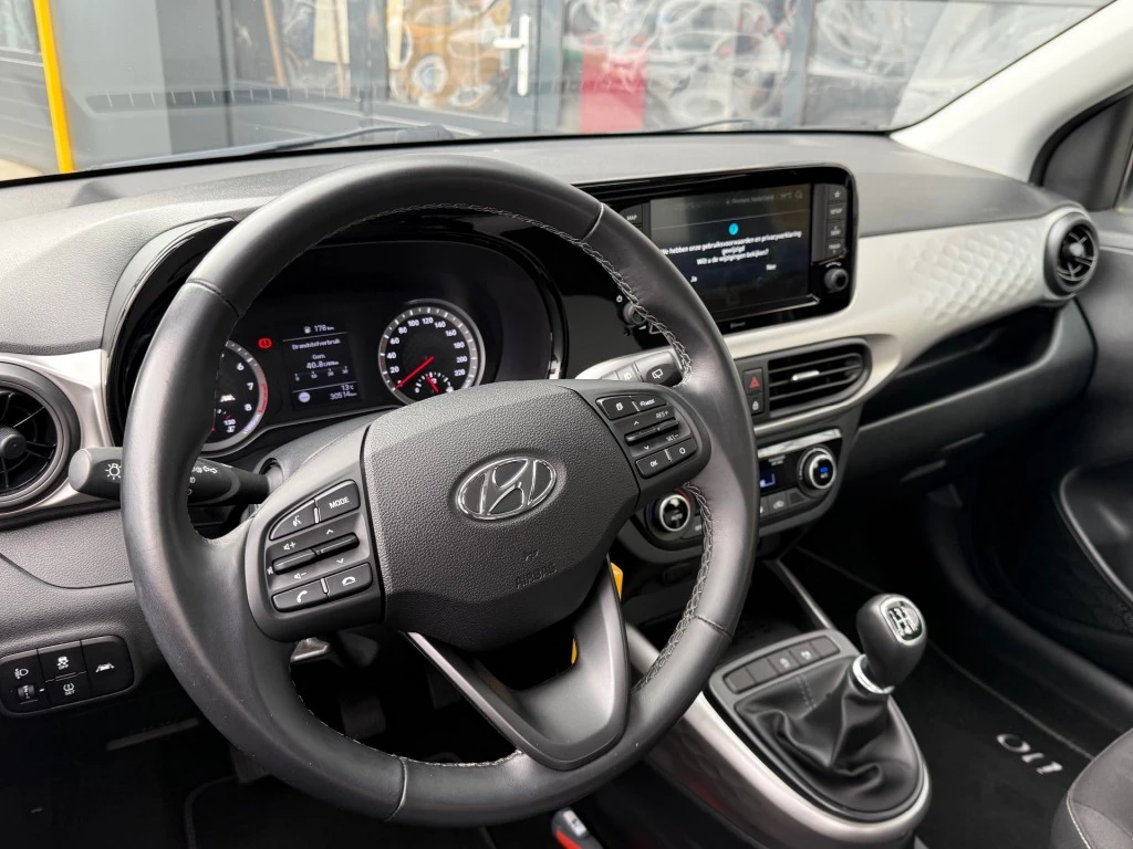 Hoofdafbeelding Hyundai i10
