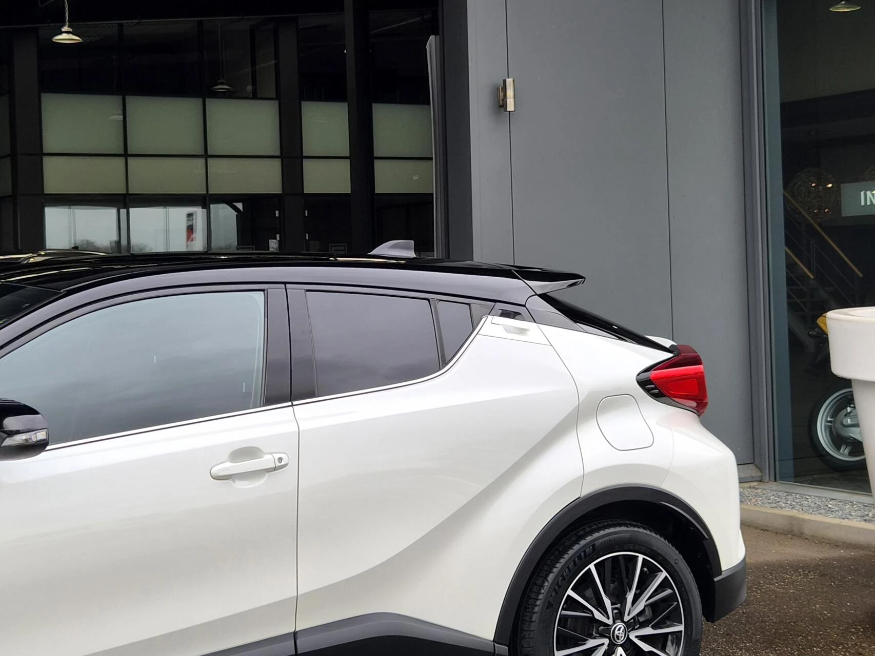 Hoofdafbeelding Toyota C-HR