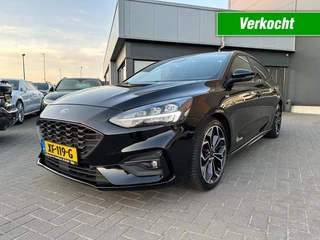 Hoofdafbeelding Ford Focus Ford Focus 1.0 EcoBoost ST-Line Navi. Camera stoelverw. Trekhaak
