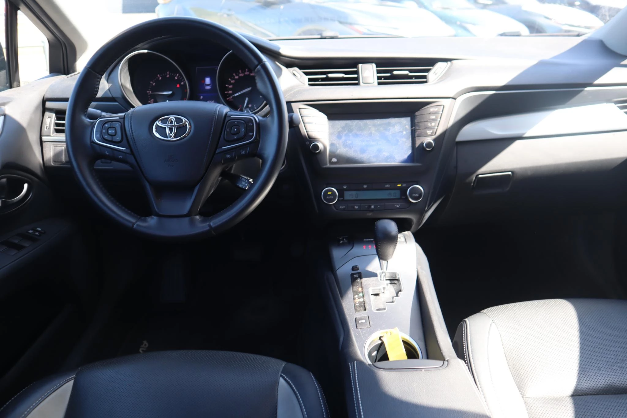 Hoofdafbeelding Toyota Avensis