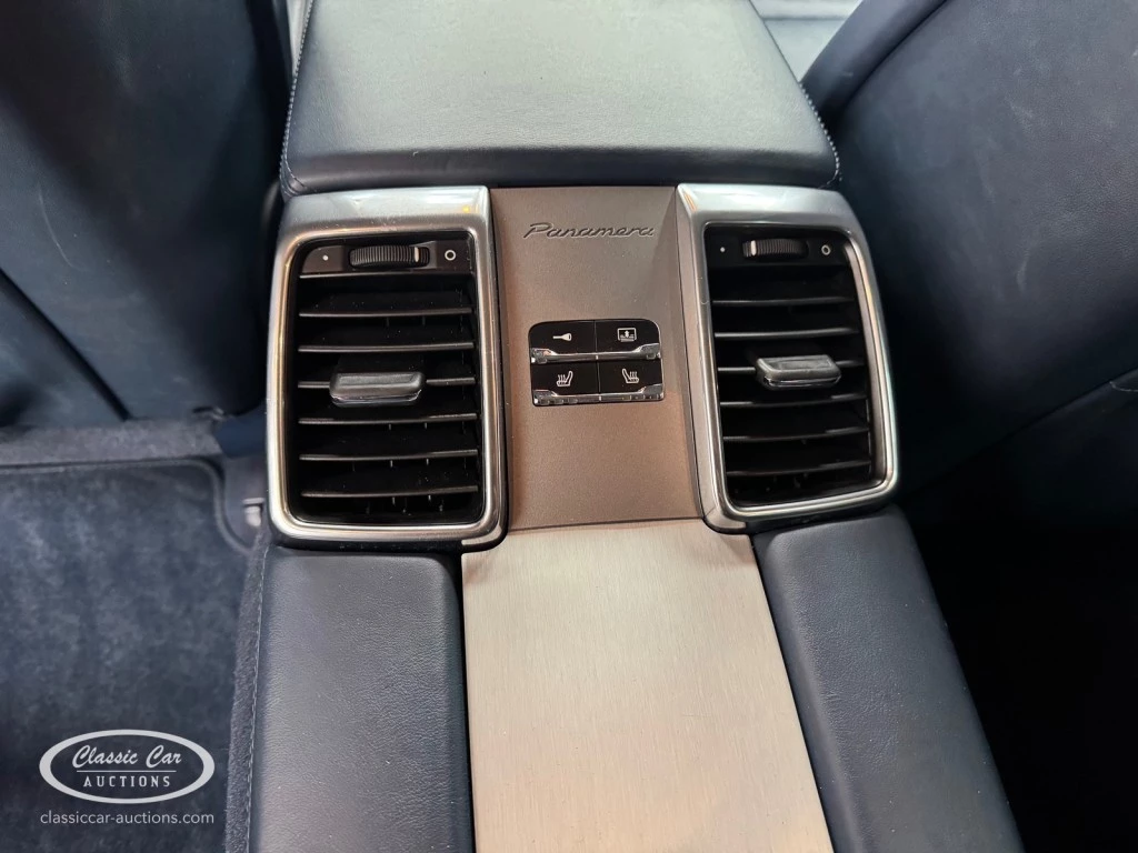 Hoofdafbeelding Porsche Panamera