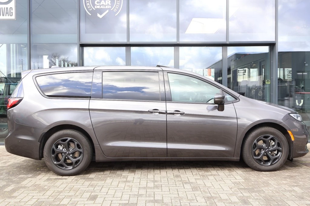 Hoofdafbeelding Chrysler Pacifica