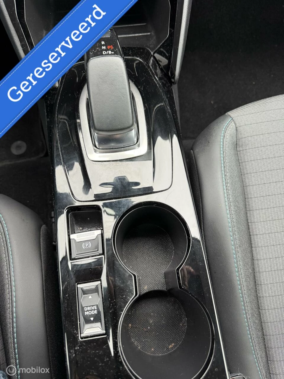 Hoofdafbeelding Peugeot e-208