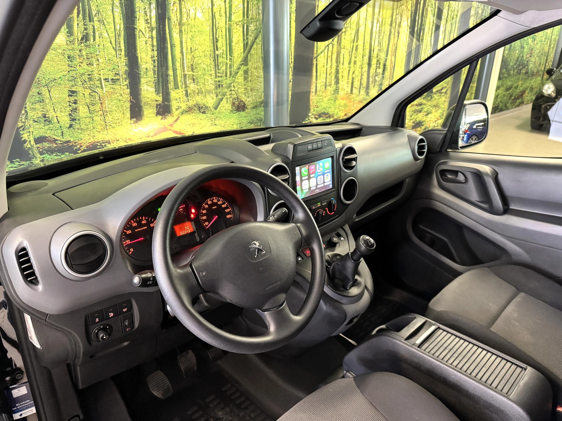 Hoofdafbeelding Peugeot Partner